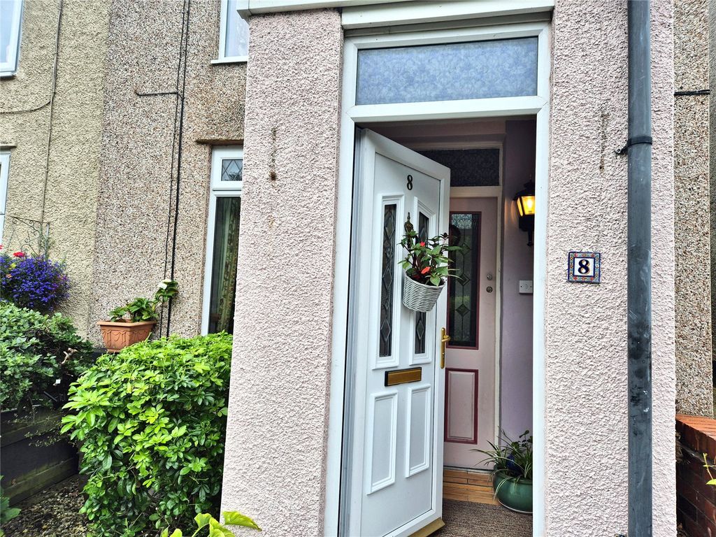 Property photo 3 of 27 Front
