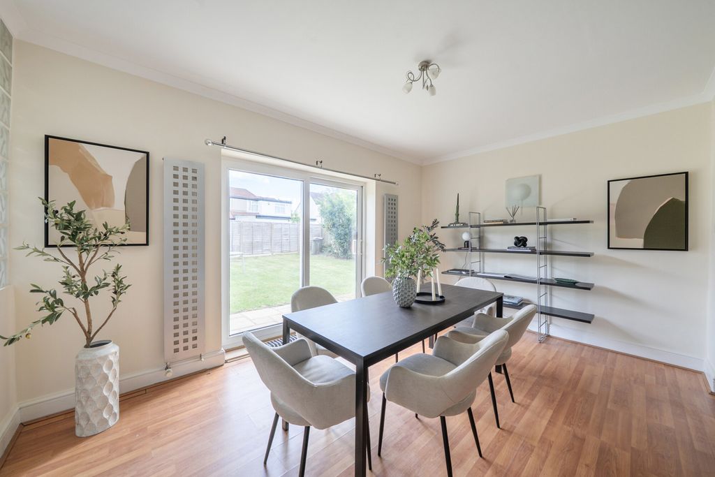 Property photo 2 of 21 1472854-6-6A2816B...