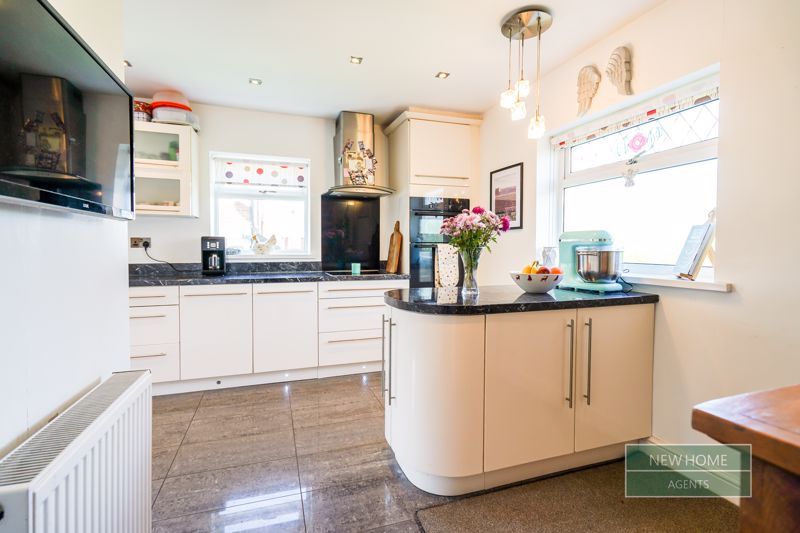 Property photo 3 of 35 Photo 22