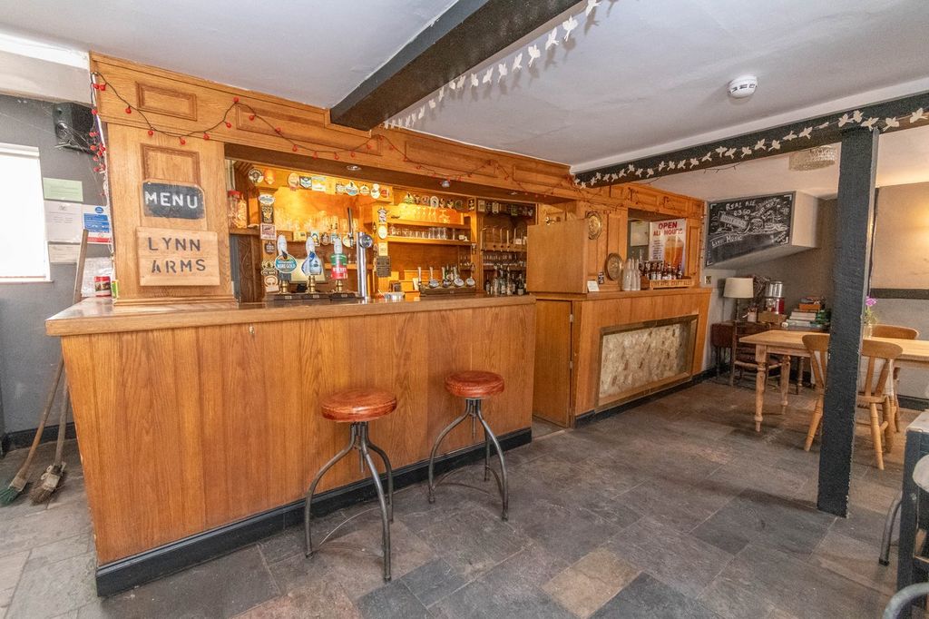 Property photo 3 of 19