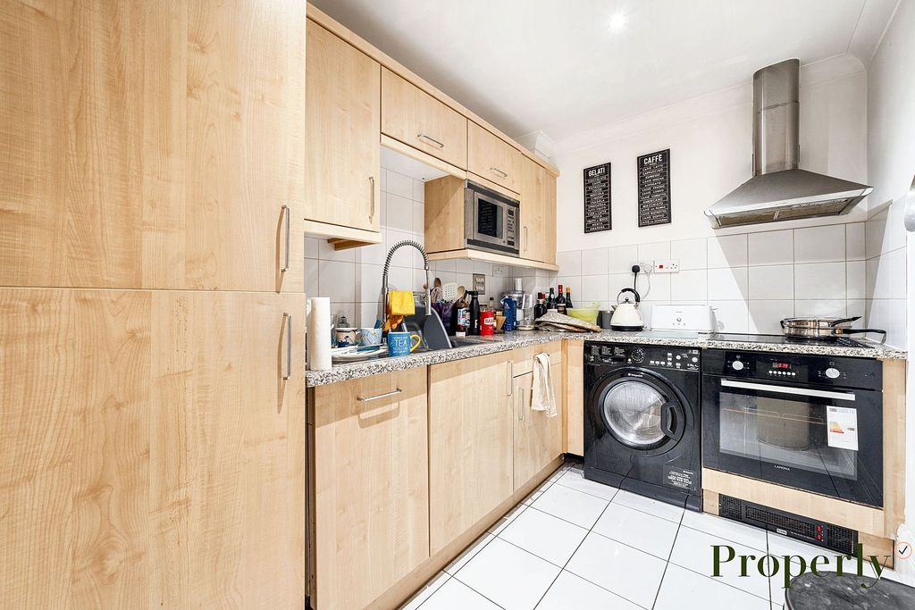 Property photo 3 of 11