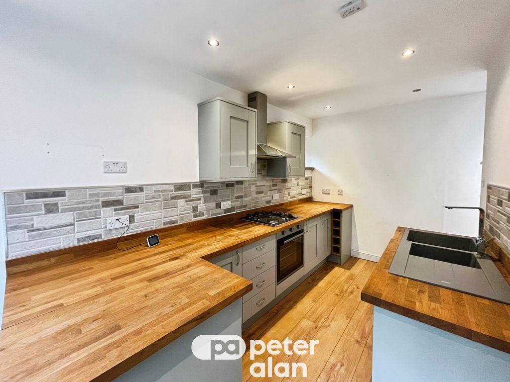 Property photo 3 of 14 Front