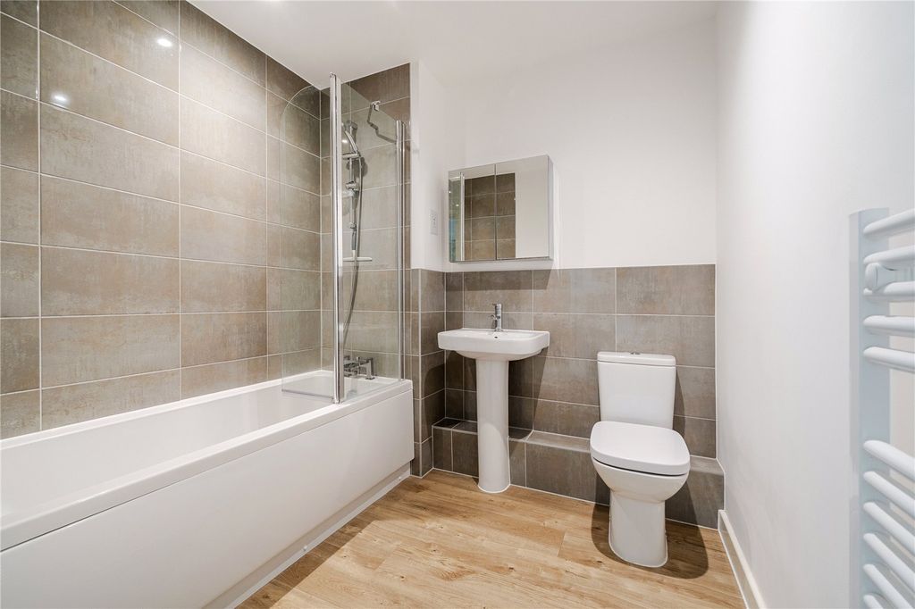 Property photo 3 of 15 Picture No. 16