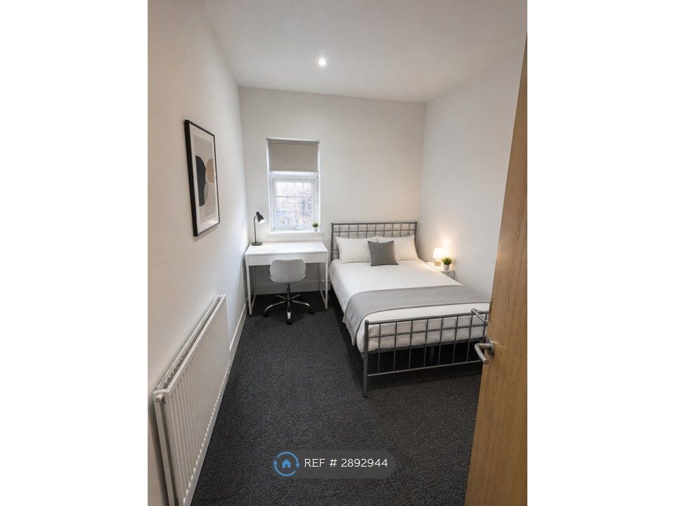 Property photo 1 of 4