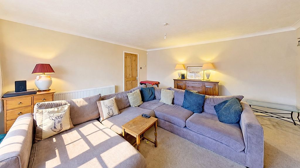 Property photo 3 of 19