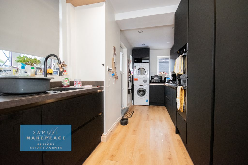 Property photo 2 of 18 Gallery