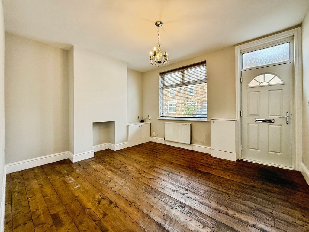 Property photo 3 of 16 Picture 3