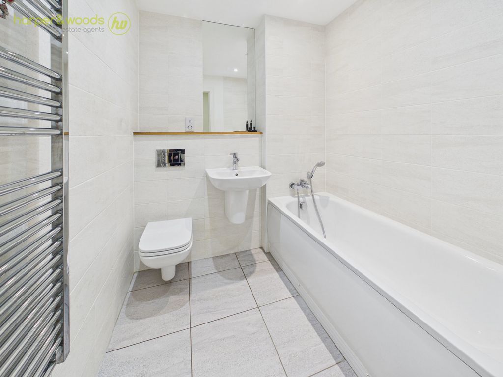 Property photo 3 of 35