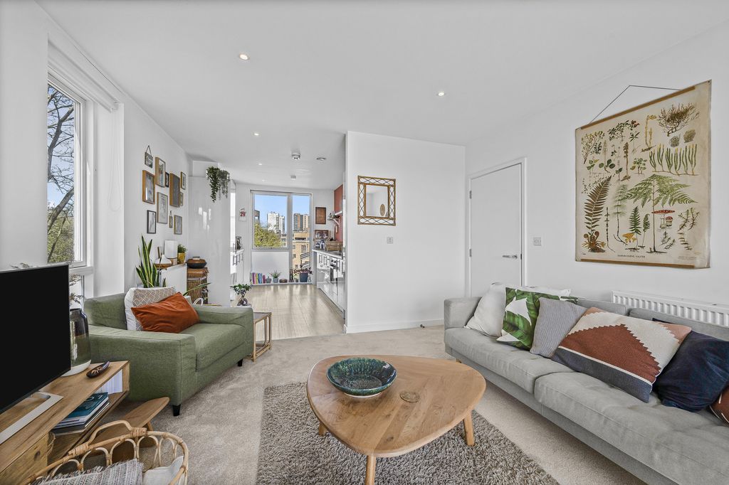 Property photo 3 of 9