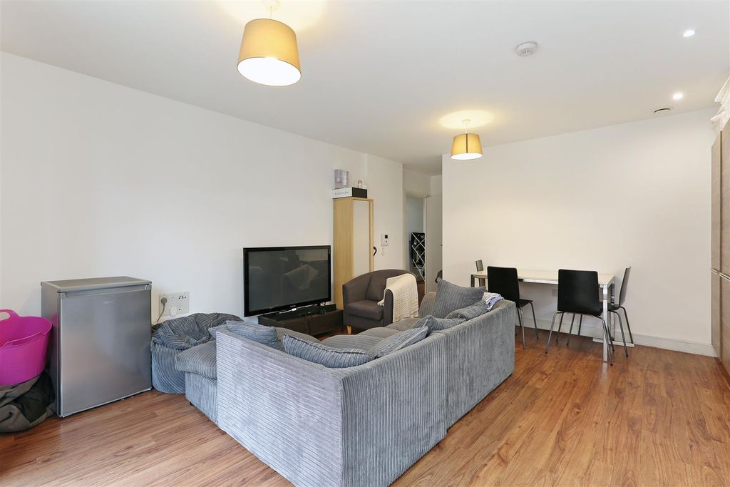 Property photo 3 of 9 Living Room.Jpeg