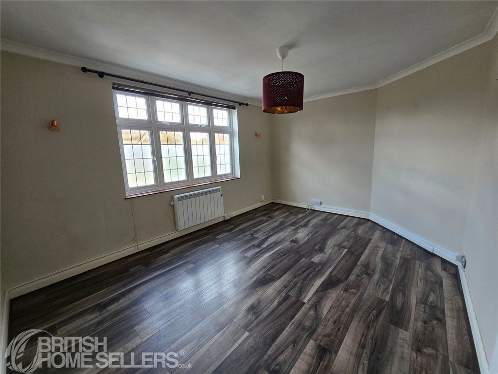 Property photo 3 of 11 Picture No. 13