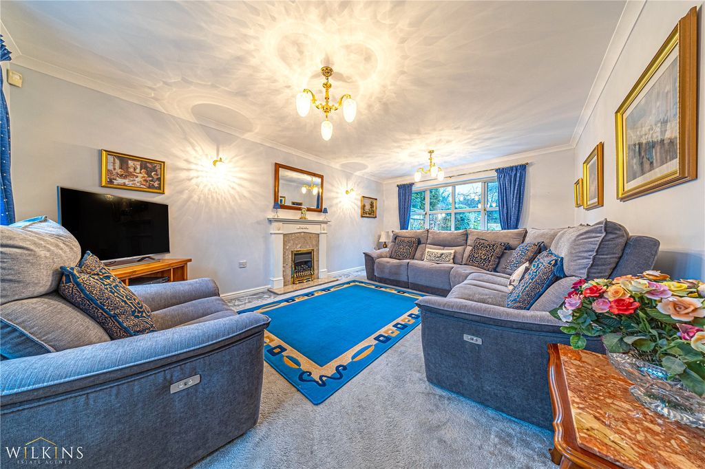 Property photo 3 of 36 Picture No. 02