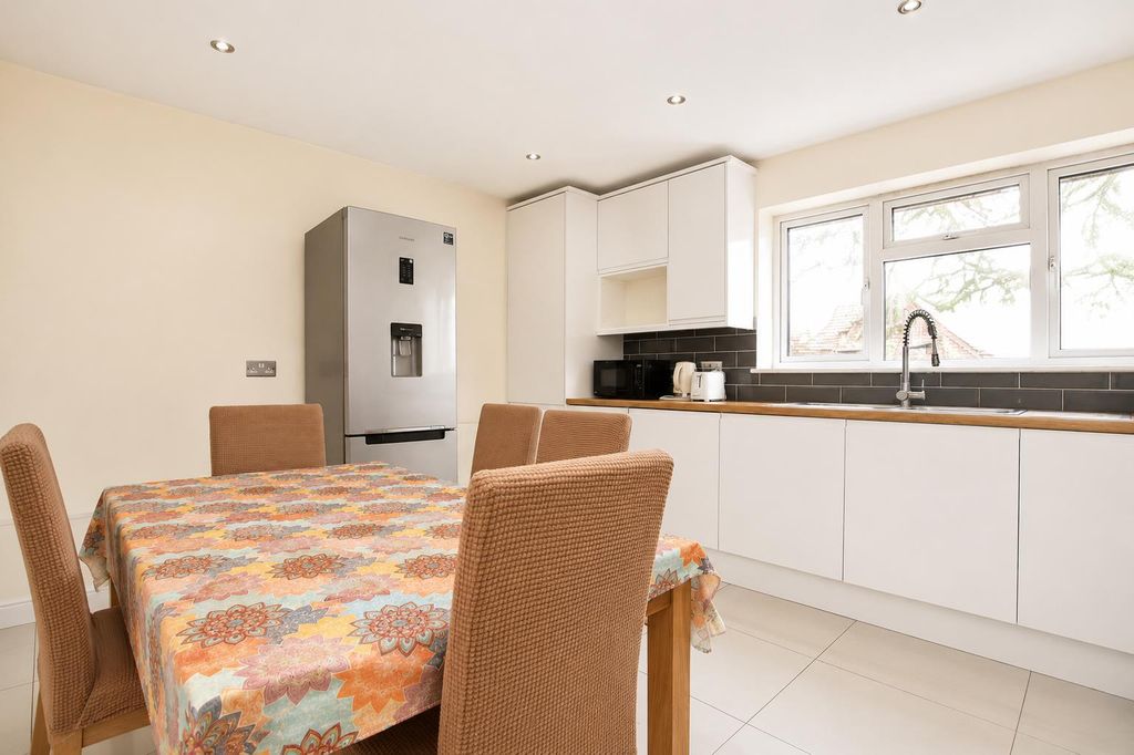 Property photo 2 of 7 2B0Ab740-9c2A-461c-A9A5-c05F995A8339.Png