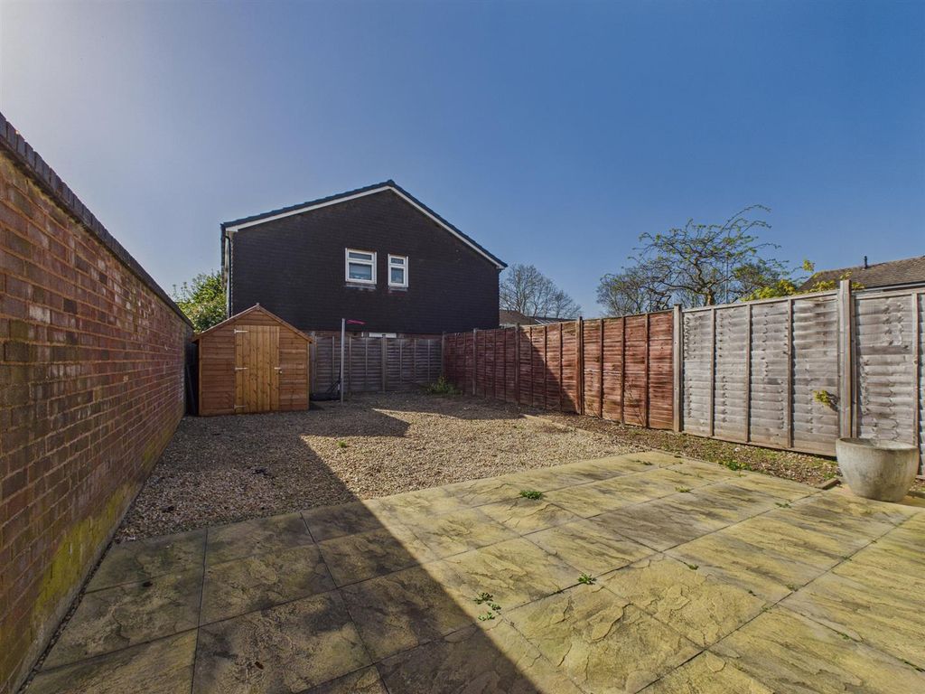 Property photo 2 of 11 Cam03972G0-Pr0328-Still010.Jpg