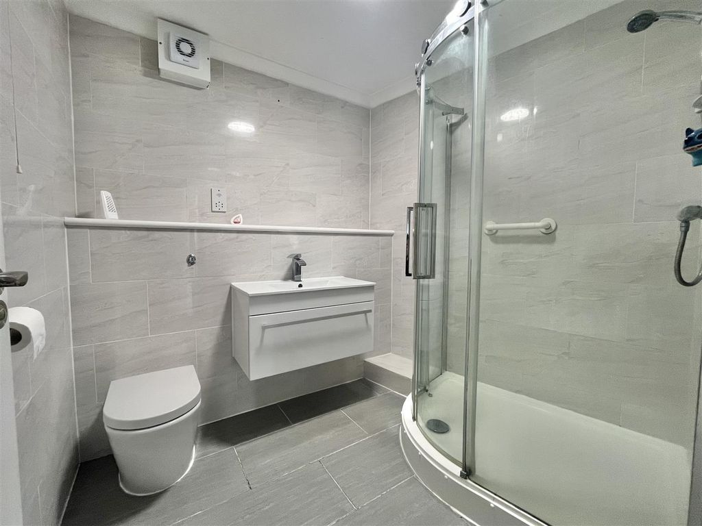 Property photo 3 of 13 Shower Room