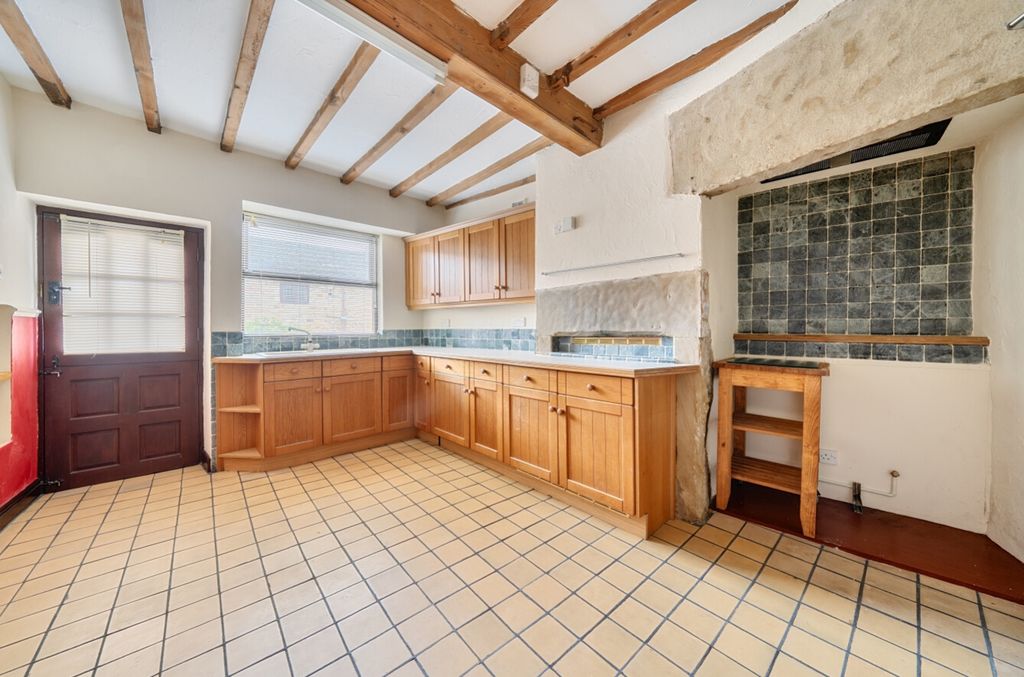 Property photo 2 of 22 Kitchen