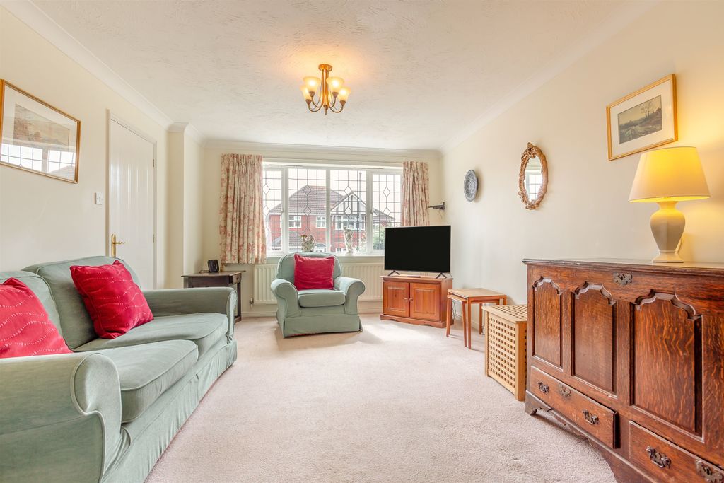 Property photo 3 of 23