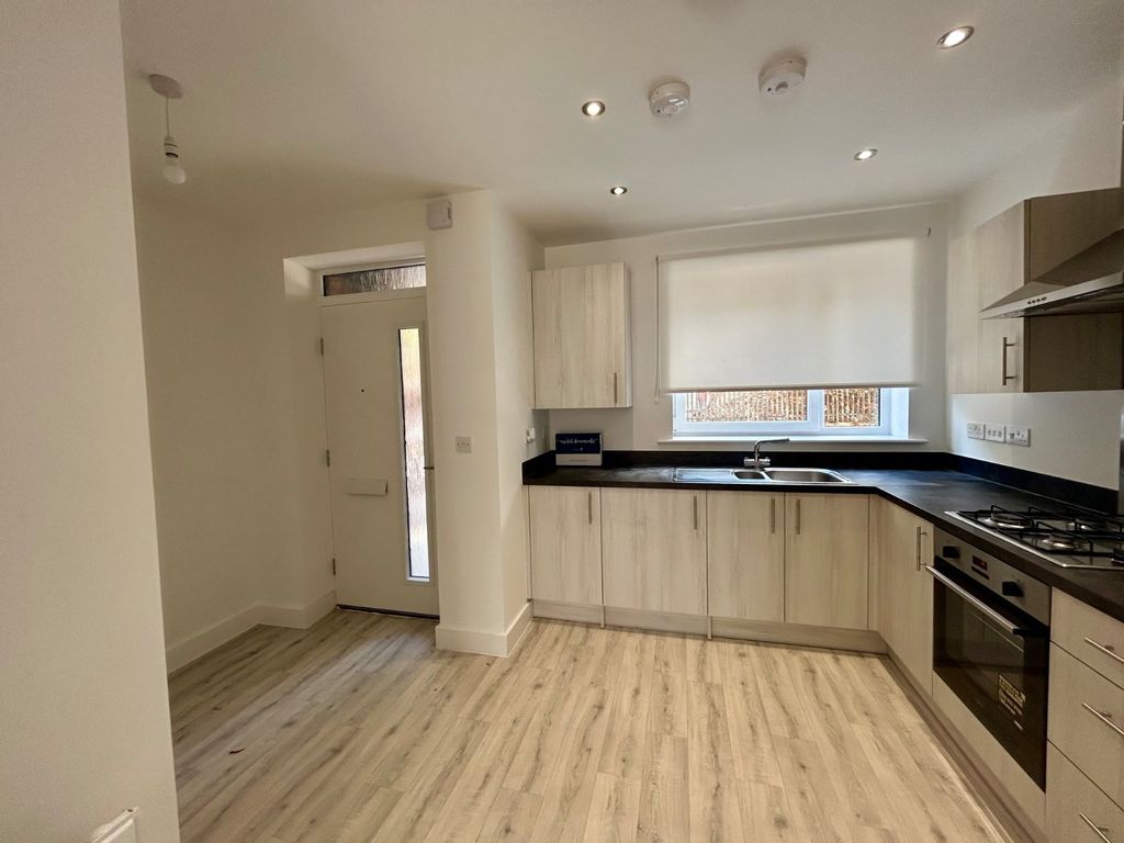 Property photo 2 of 13 Picture No. 12