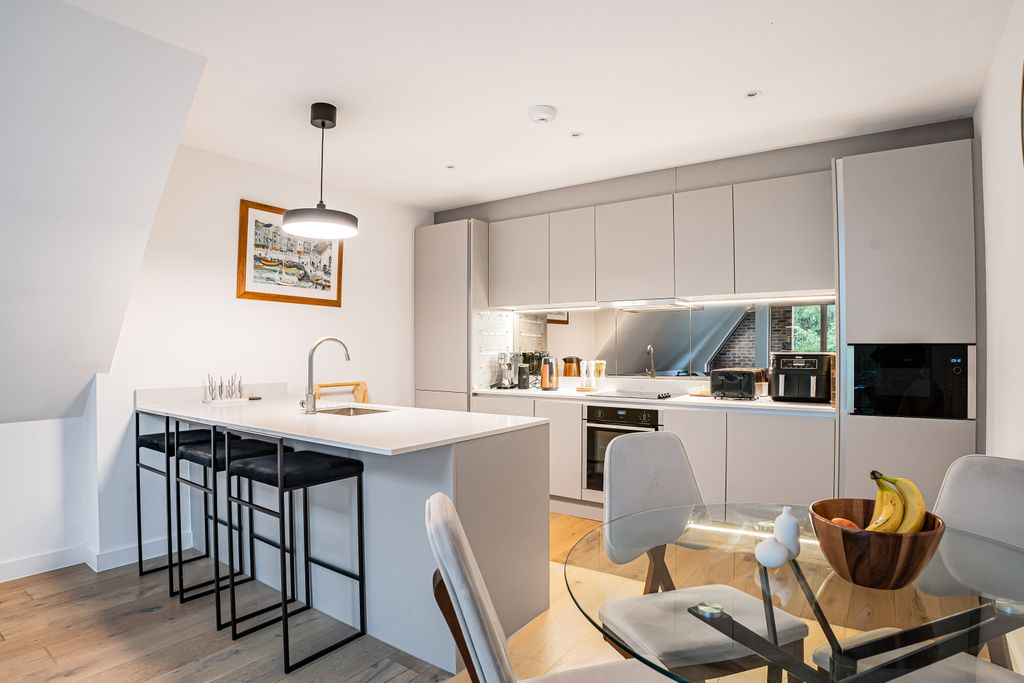 Property photo 1 of 17 15_72965