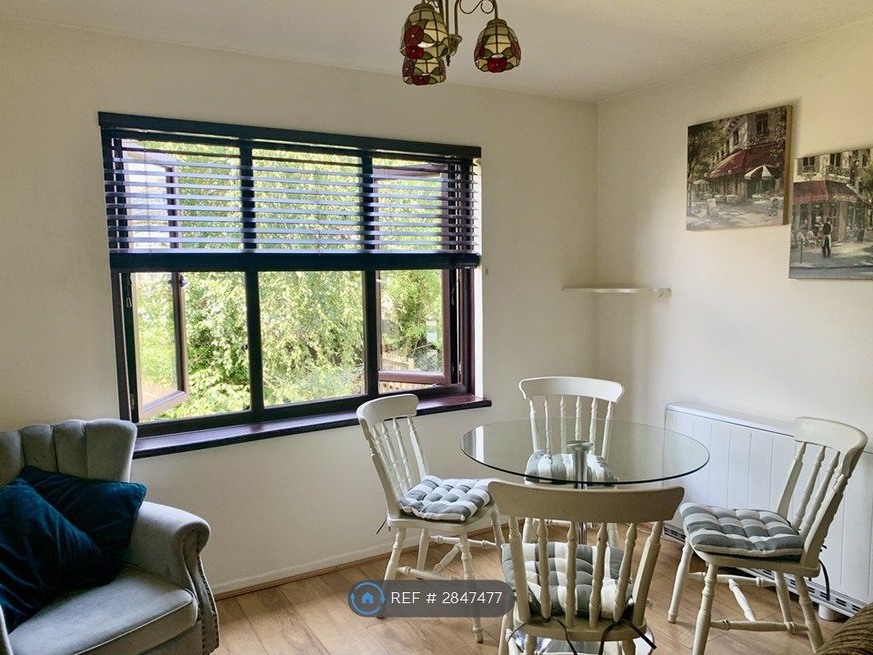 Property photo 2 of 11 Dining