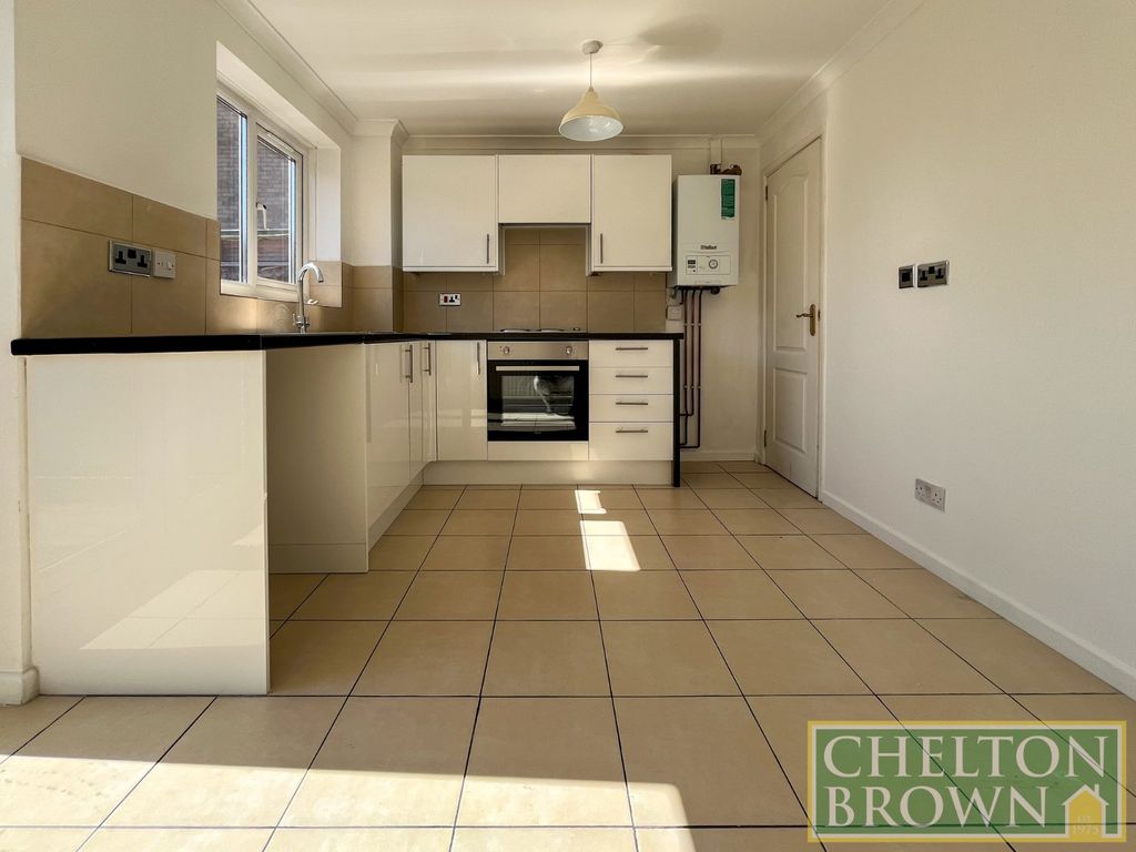Property photo 2 of 17 Kitchen