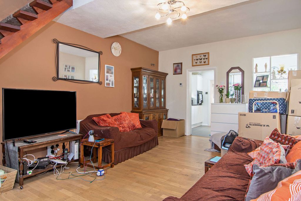 Property photo 3 of 23