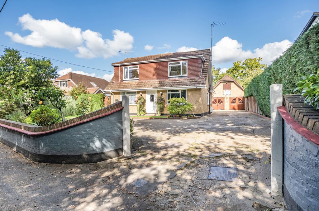 Property photo 1 of 33 Entrance