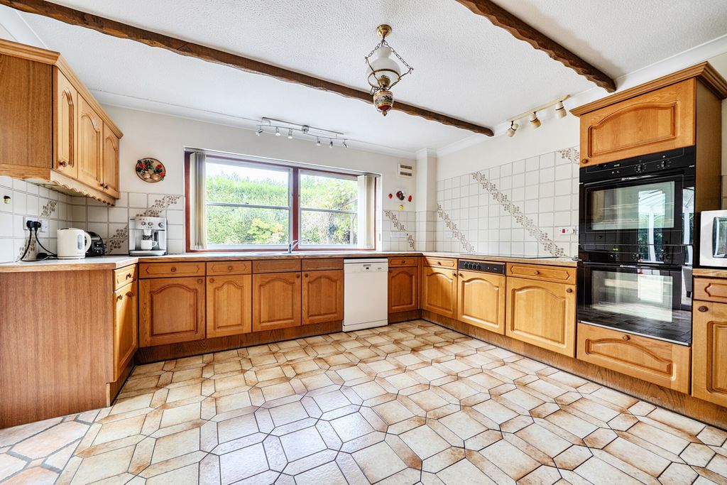 Property photo 3 of 24 1523777-8-6Ab3F2B...