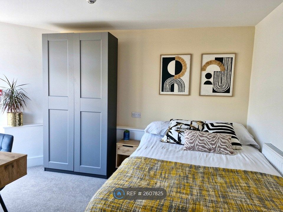 Property photo 1 of 9 Double Room Ensuite With Private Garden