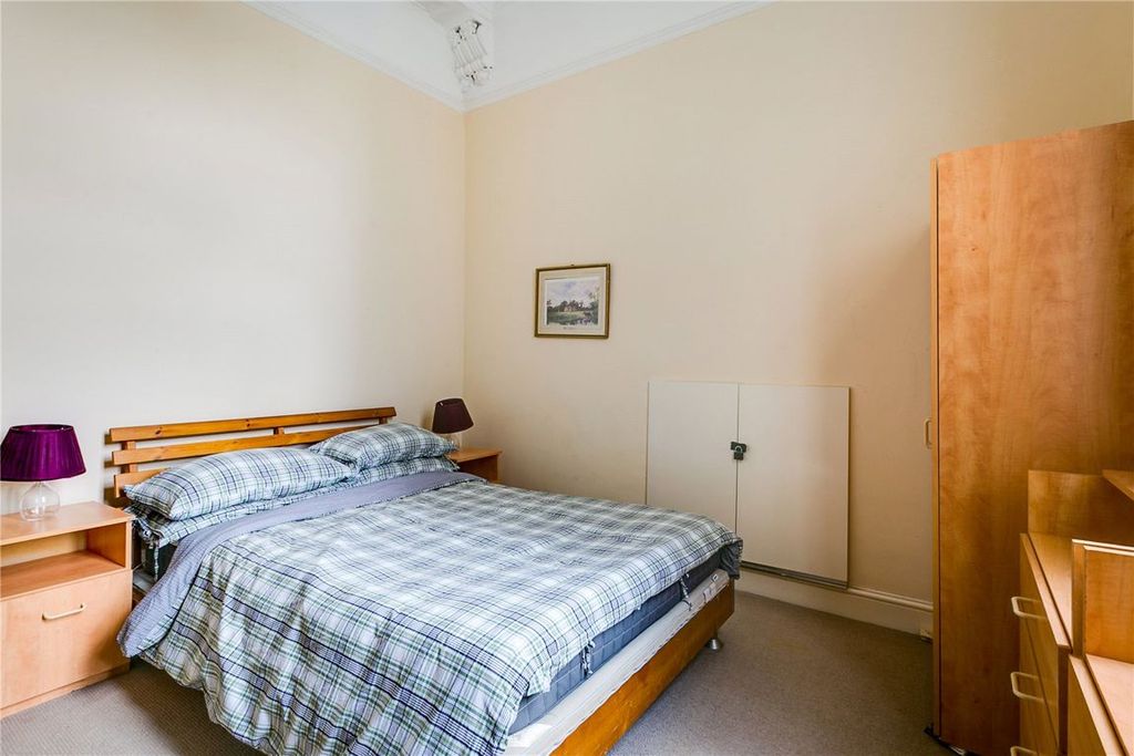 Property photo 3 of 6