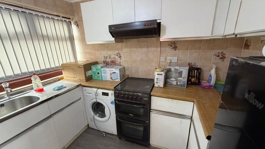 Property photo 2 of 5