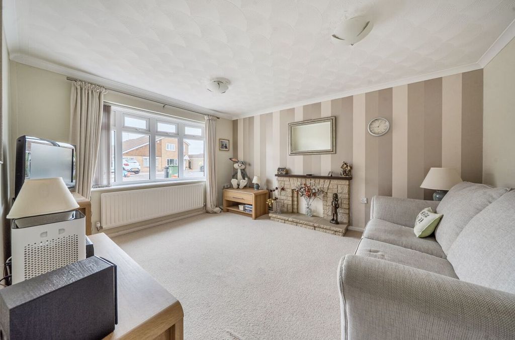 Property photo 2 of 11 147069112
