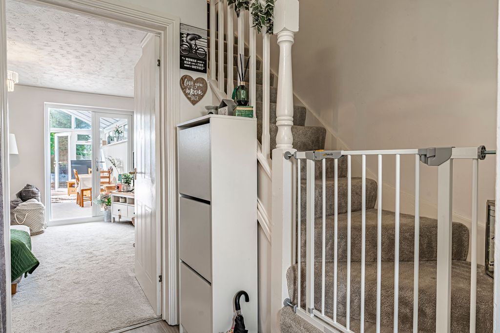 Property photo 3 of 23