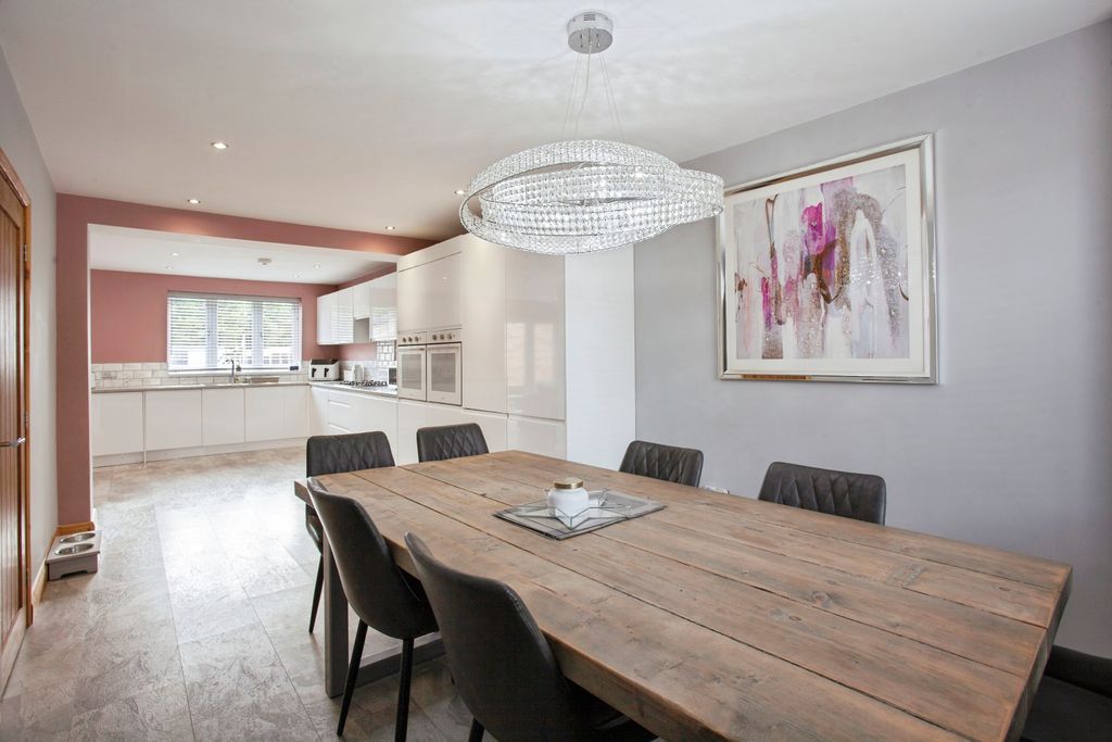 Property photo 2 of 28 Dining