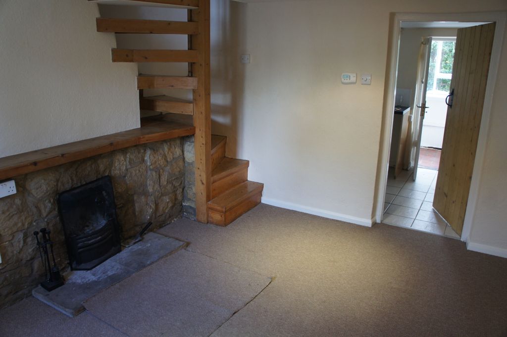 Property photo 3 of 8 Living Room