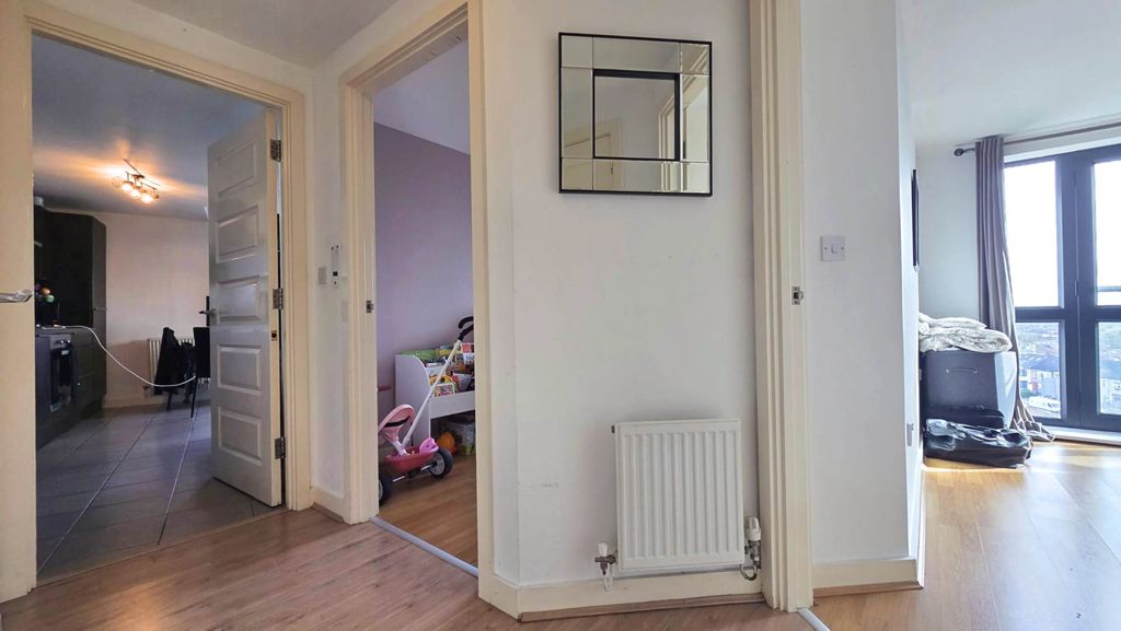 Property photo 3 of 20