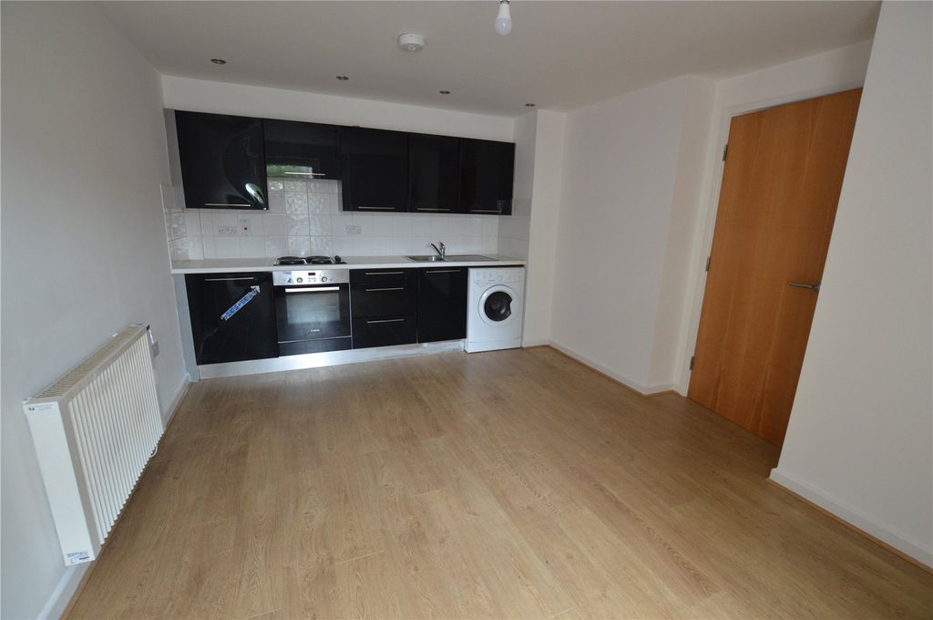 Property photo 3 of 7 Picture No. 04