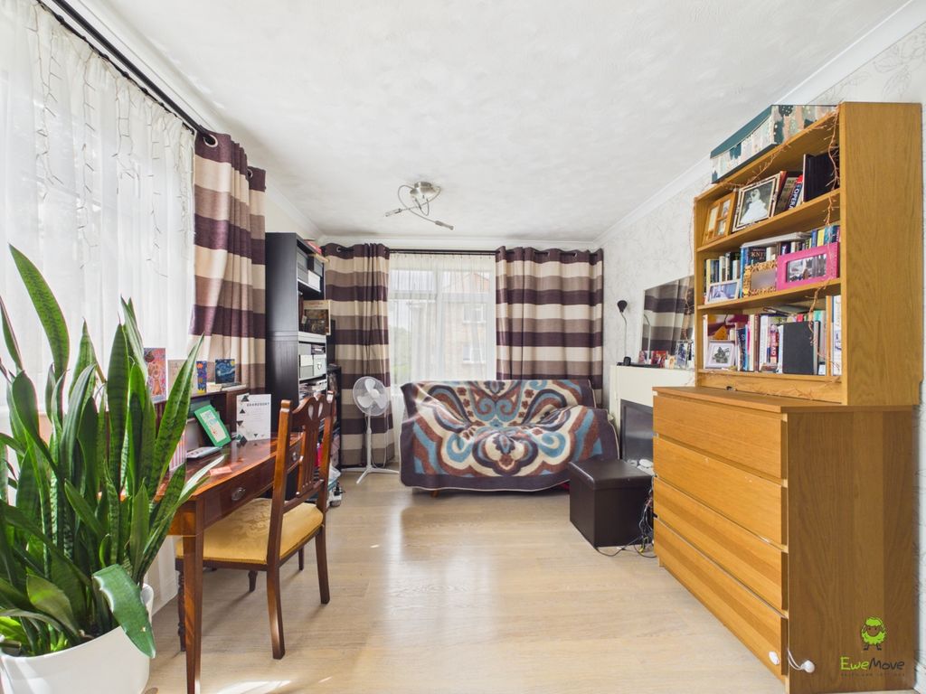 Property photo 2 of 10 Presented By Kevin At Ewemove Abbey Wood And Belve