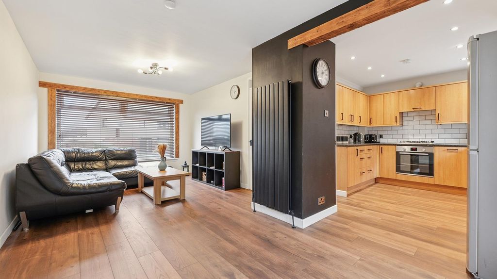 Property photo 2 of 22 4.Jpg