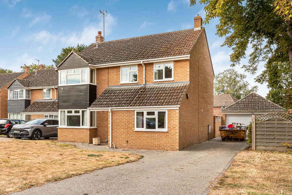 Property photo 1 of 33