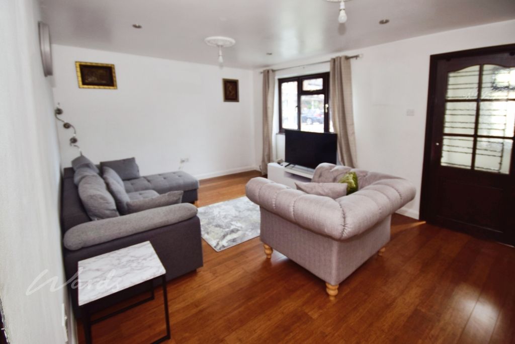 Property photo 3 of 9 Everglades Lounge