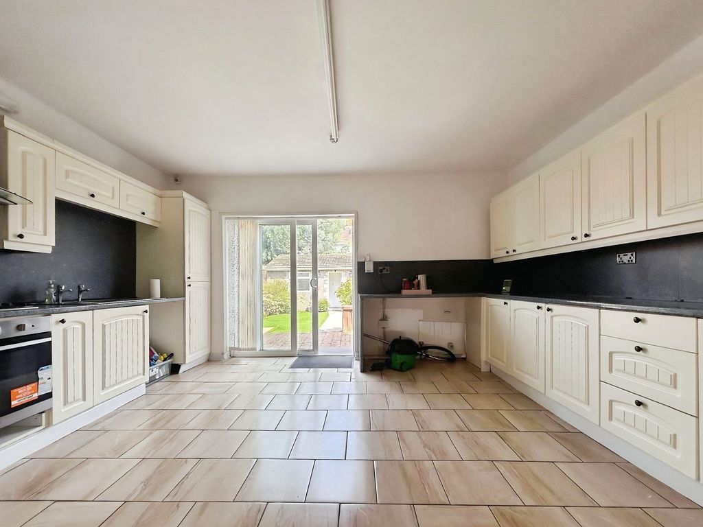 Property photo 3 of 24