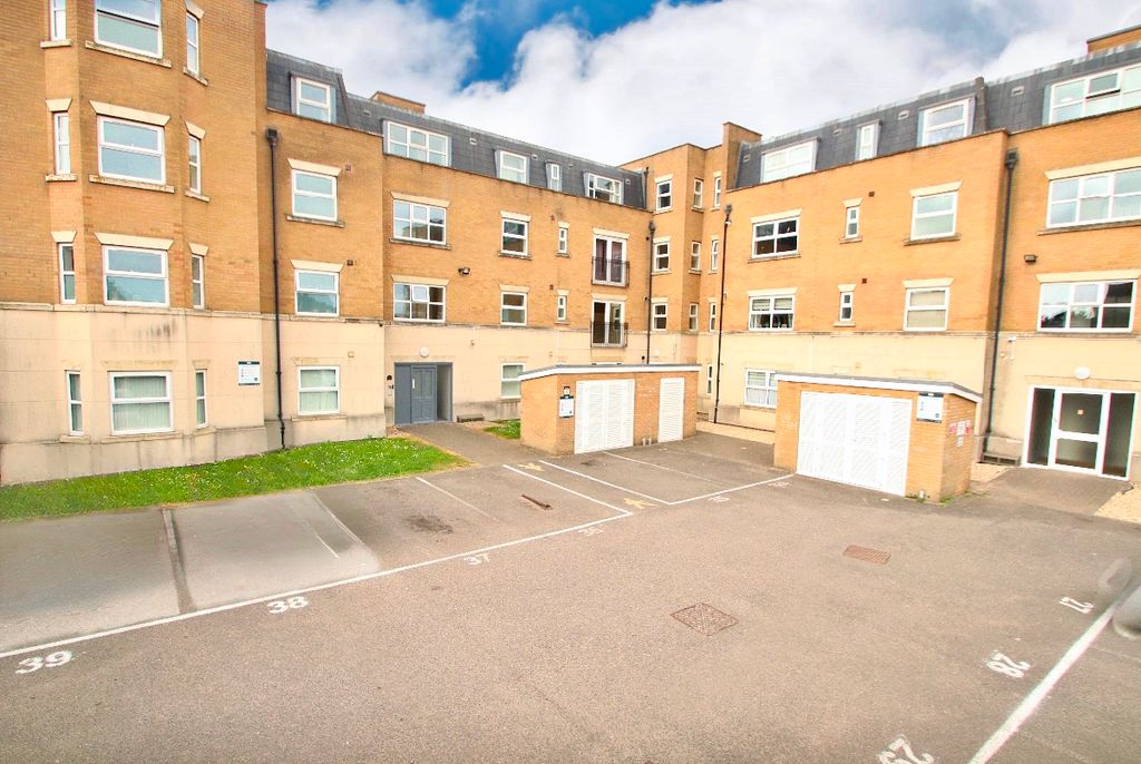 Property photo 1 of 13