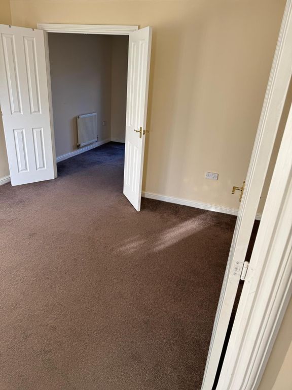 Property photo 3 of 21