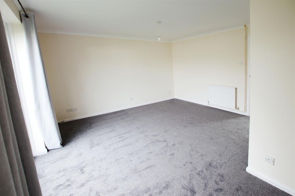 Property photo 3 of 9 Gallery