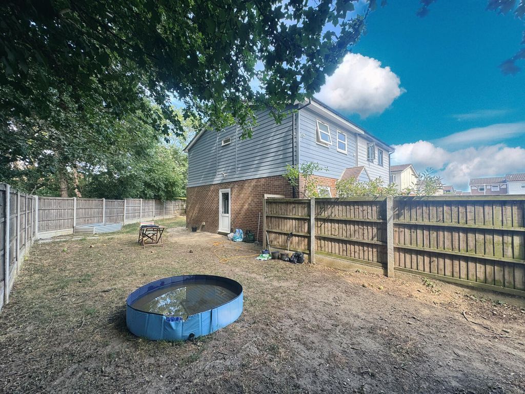 Property photo 2 of 42