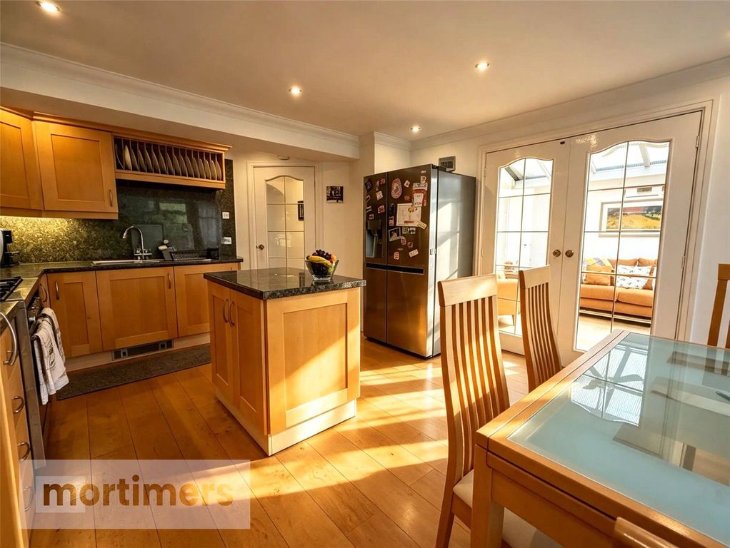 Property photo 2 of 27 Kitchen