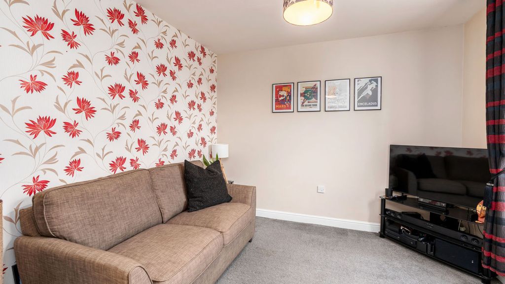 Property photo 3 of 26