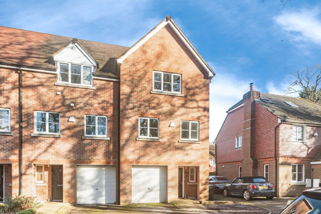Property photo 1 of 25 Pbox-Img.Jpg