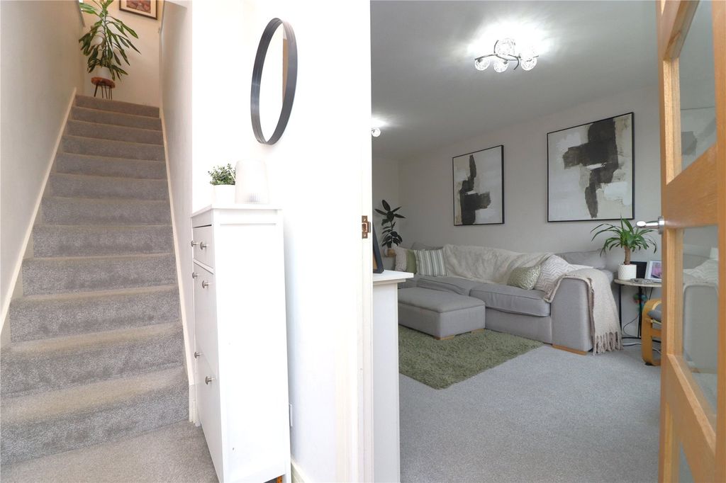 Property photo 2 of 20 Picture No. 24